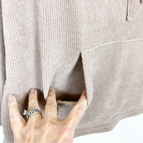 Spring + Mercer Taupe Cowl Neck Sweater Size Medium - Picture 4 of 10